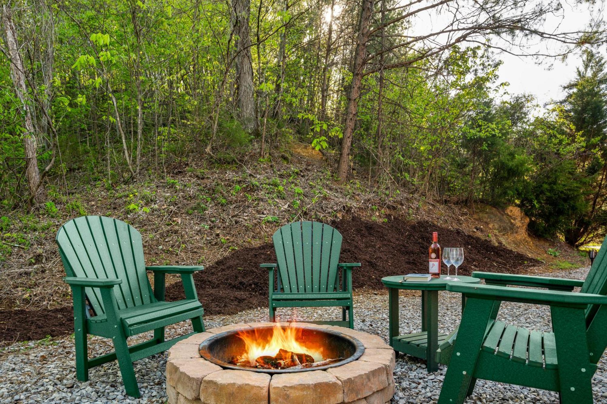 Easy Livin - Secluded Family Log Cabin Villa Sevierville Exterior photo